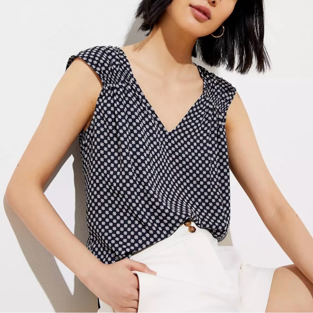 Loft Navy Blue Foulard Smocked Trim Shell Sleeveless Blouse Size Small